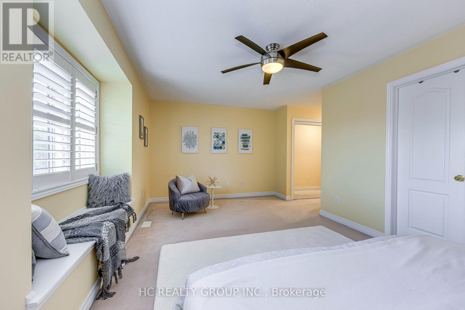 Photo 10 of 2436 Felhaber Crescent, Oakville ON