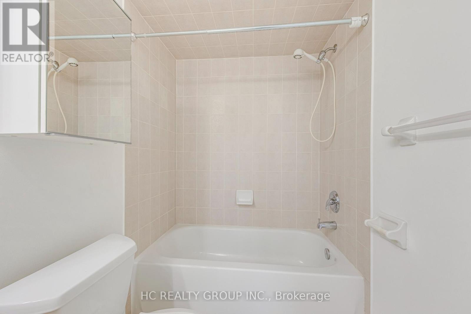 Photo 35 of 2436 Felhaber Crescent, Oakville ON