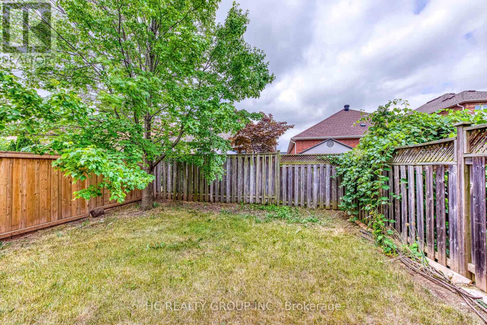 Photo 18 of 2436 Felhaber Crescent, Oakville ON