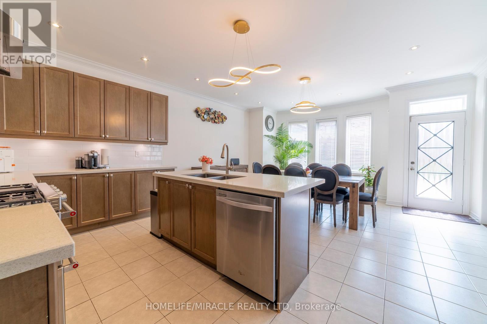 Photo 45 of 86 Junetown Circle, Brampton ON