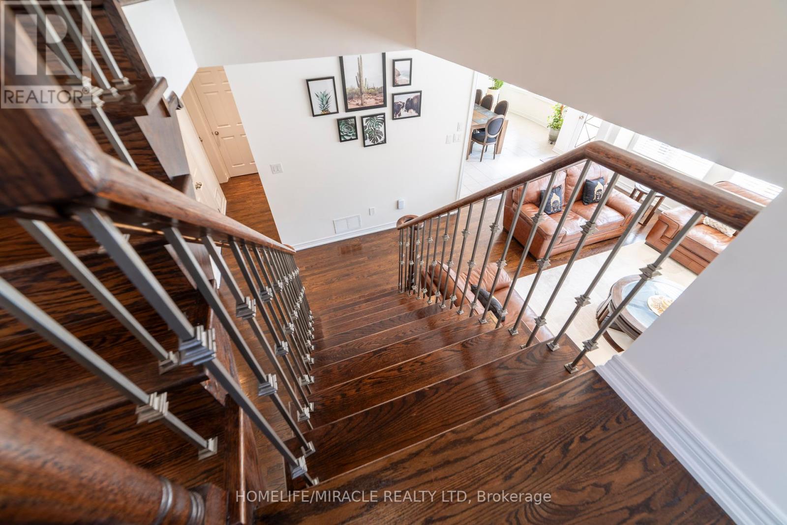 Photo 42 of 86 Junetown Circle, Brampton ON