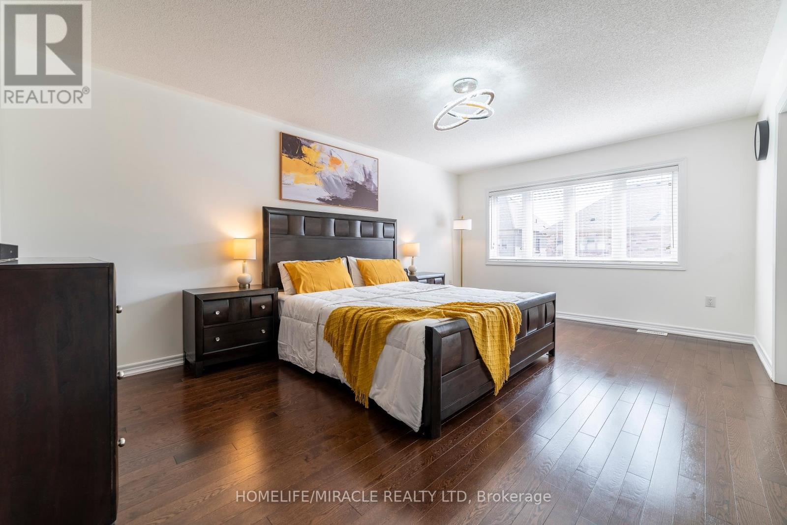 Photo 19 of 86 Junetown Circle, Brampton ON