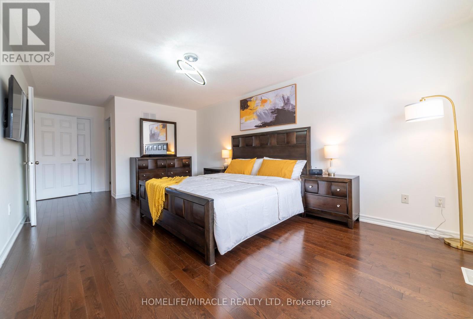 Photo 26 of 86 Junetown Circle, Brampton ON