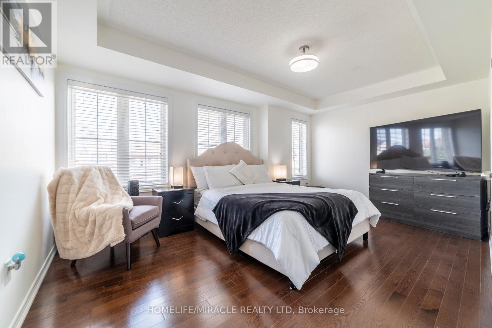 Photo 25 of 86 Junetown Circle, Brampton ON