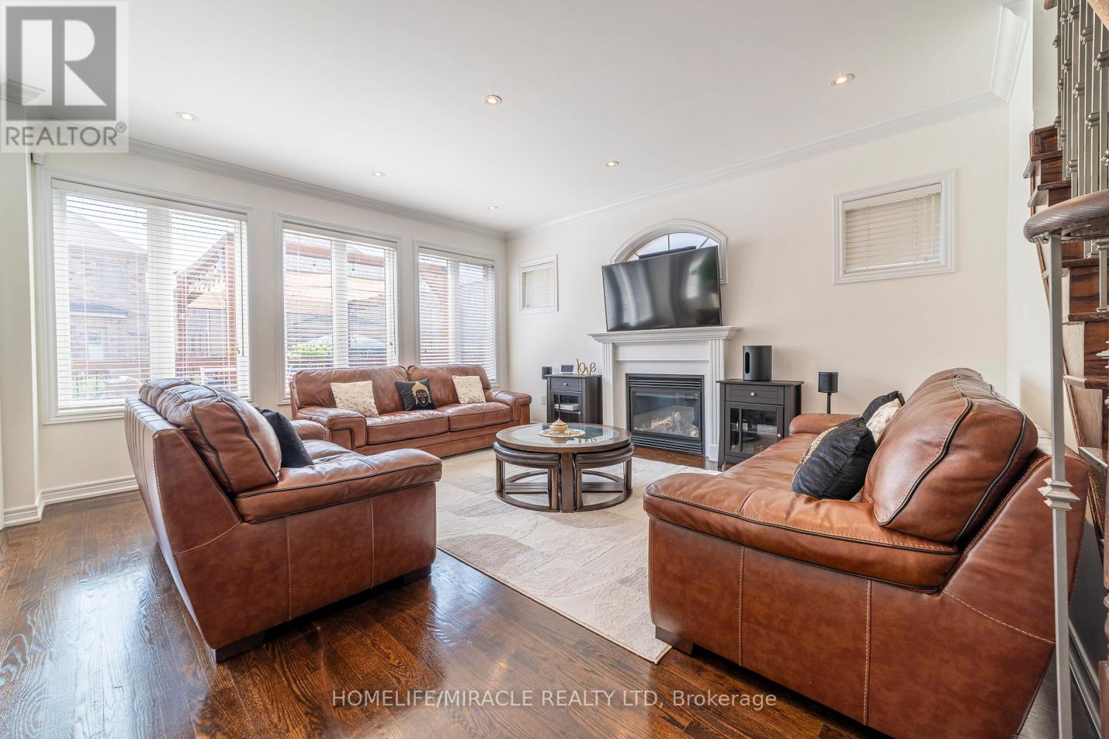 Photo 35 of 86 Junetown Circle, Brampton ON