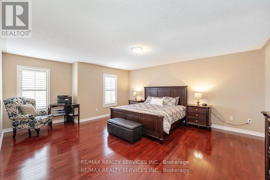 Photo 1 of 17 Regis Circle, Brampton ON