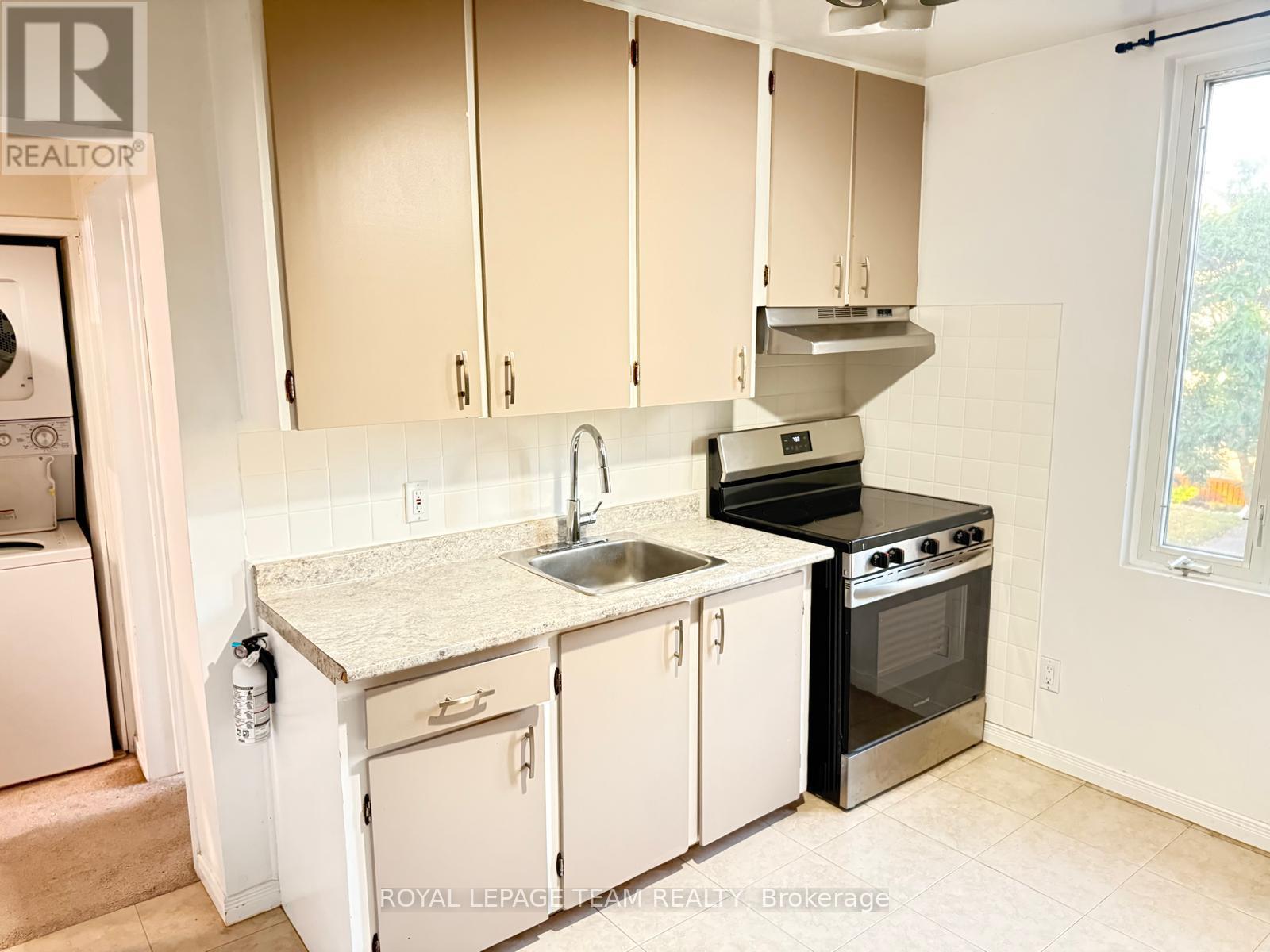Photo 1 of 2 182 Lebreton Street N, Ottawa ON