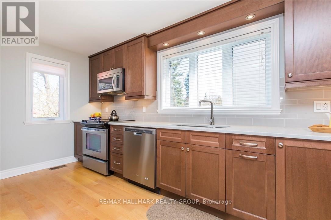 Photo 11 of 315 Summit Avenue, Ottawa ON