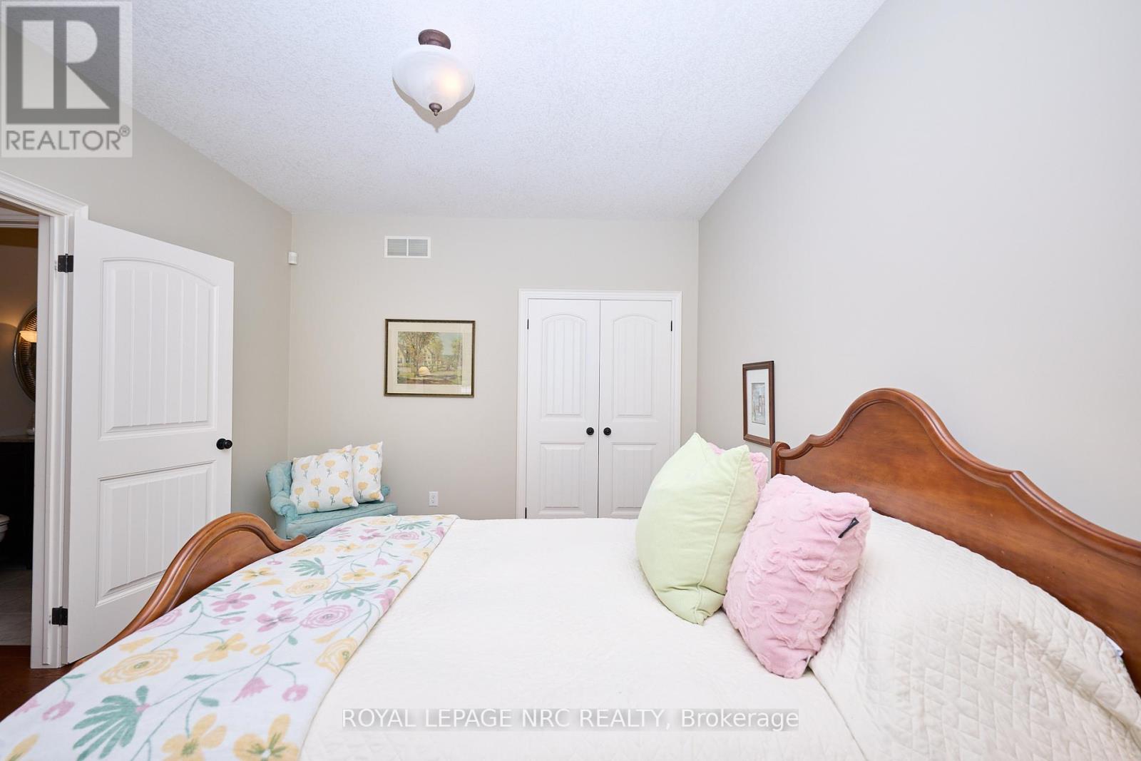 Photo 11 of 776 Warner Road, Niagaraonthelake ON