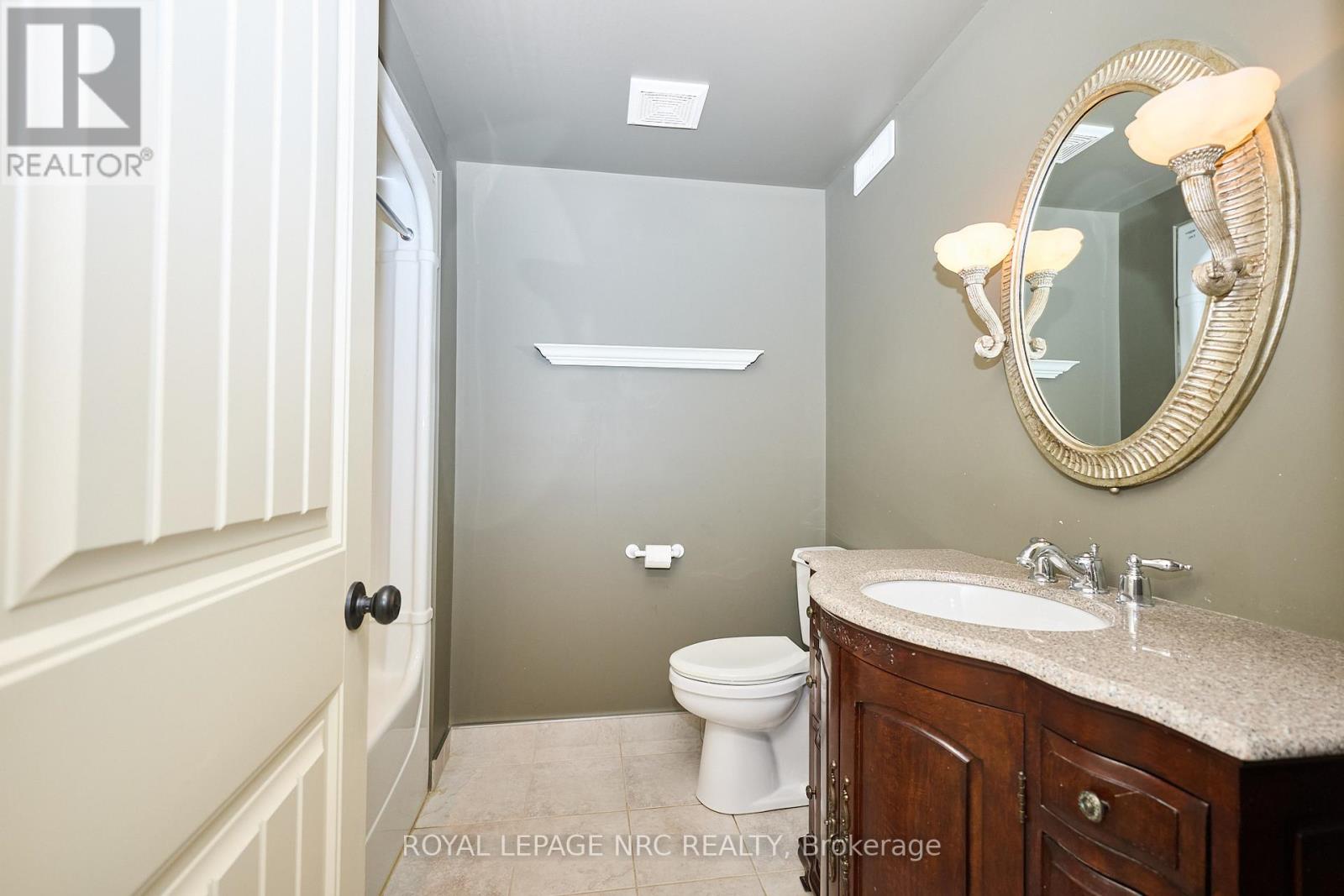 Photo 2 of 776 Warner Road, Niagaraonthelake ON