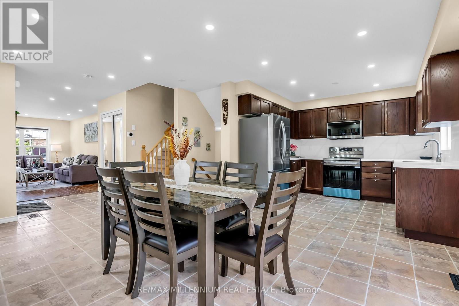 Photo 16 of 87 Bloomington Drive, Cambridge ON