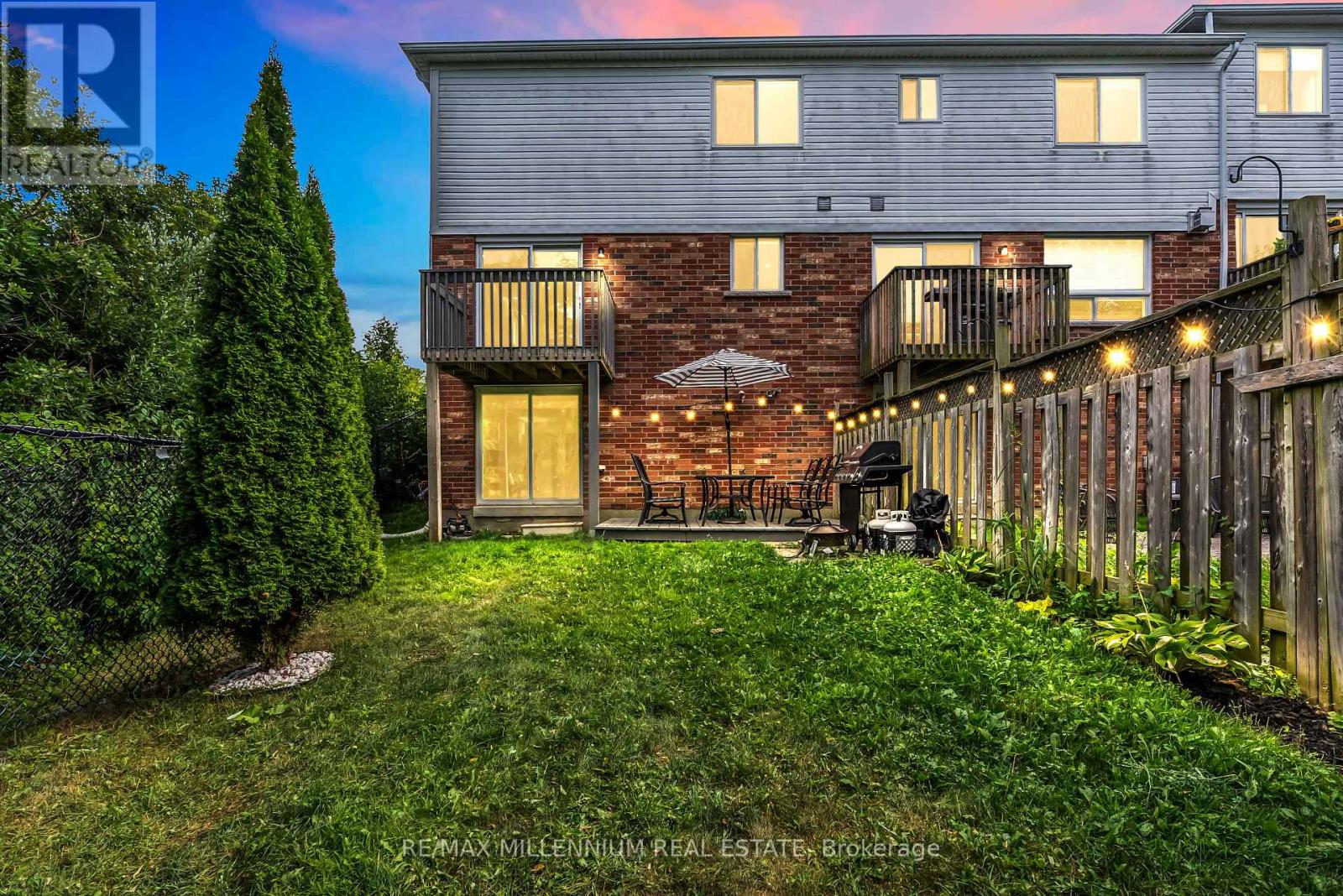 Photo 2 of 87 Bloomington Drive, Cambridge ON