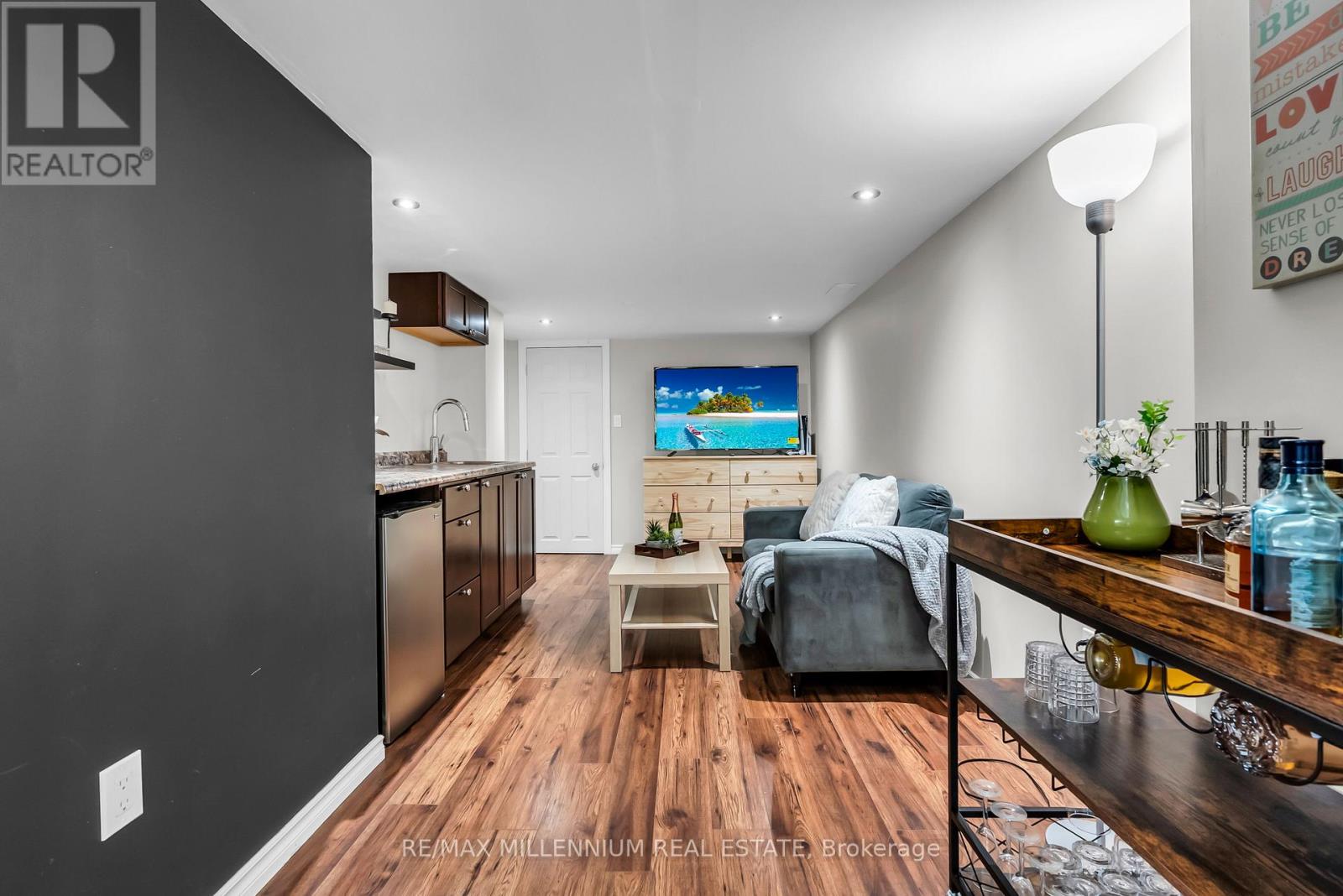 Photo 36 of 87 Bloomington Drive, Cambridge ON
