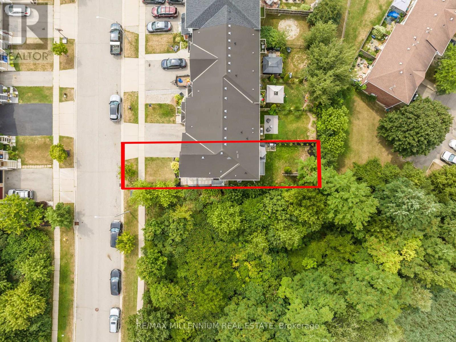 Photo 5 of 87 Bloomington Drive, Cambridge ON