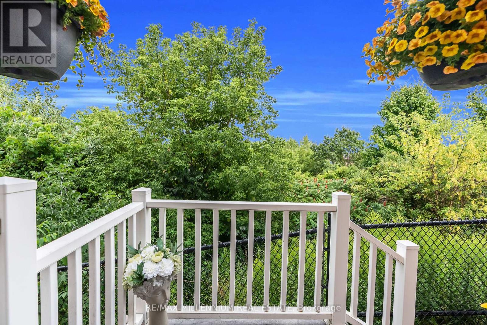 Photo 9 of 87 Bloomington Drive, Cambridge ON