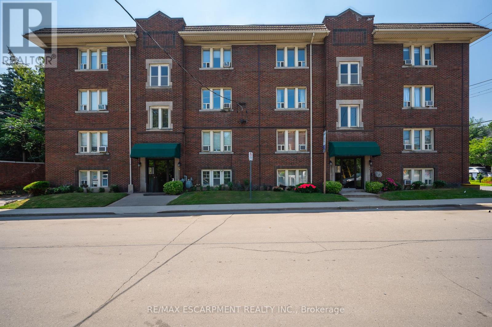 Photo 5 of 22 6 Vineland Avenue, Hamilton ON