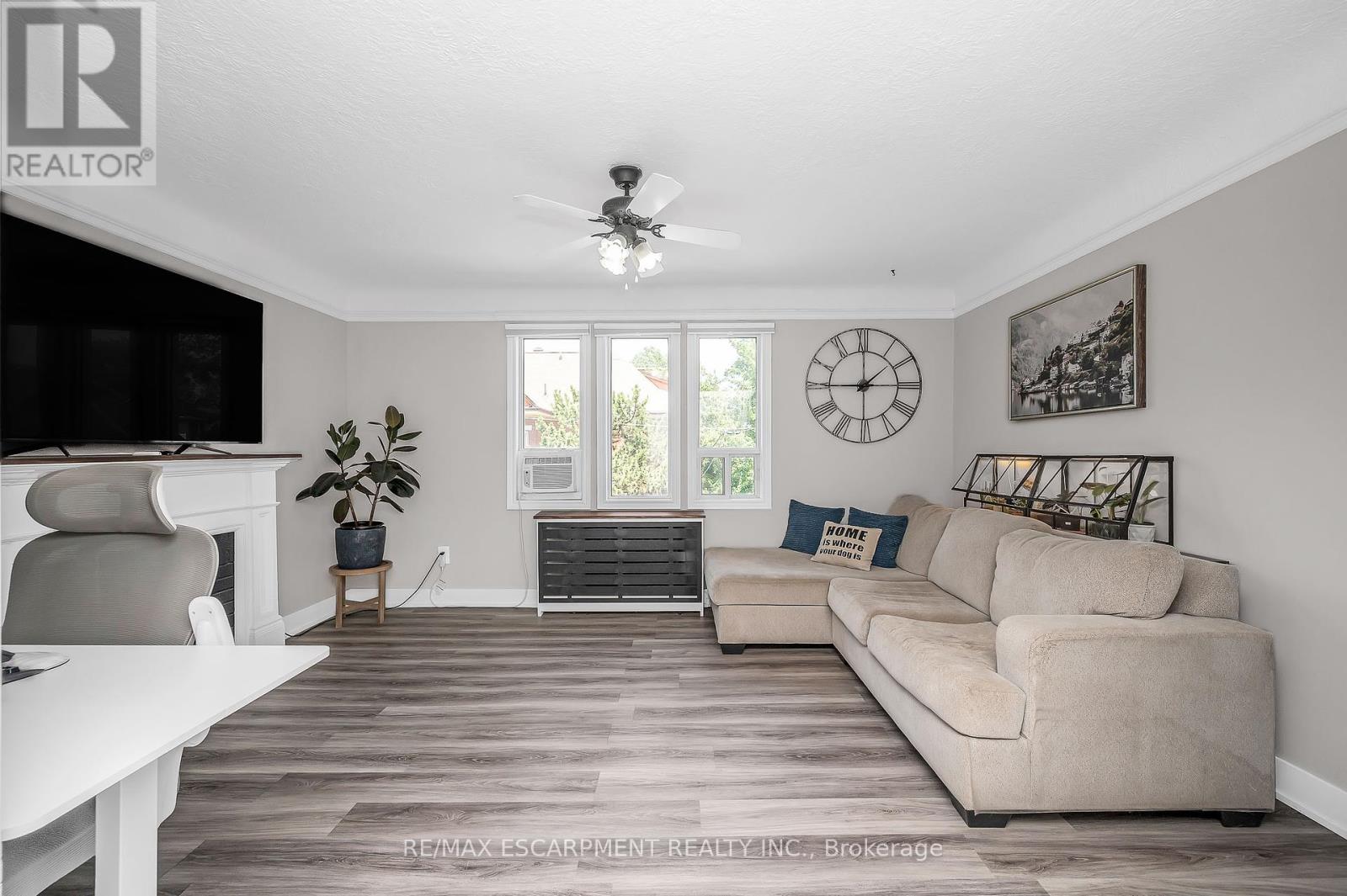 Photo 16 of 22 6 Vineland Avenue, Hamilton ON