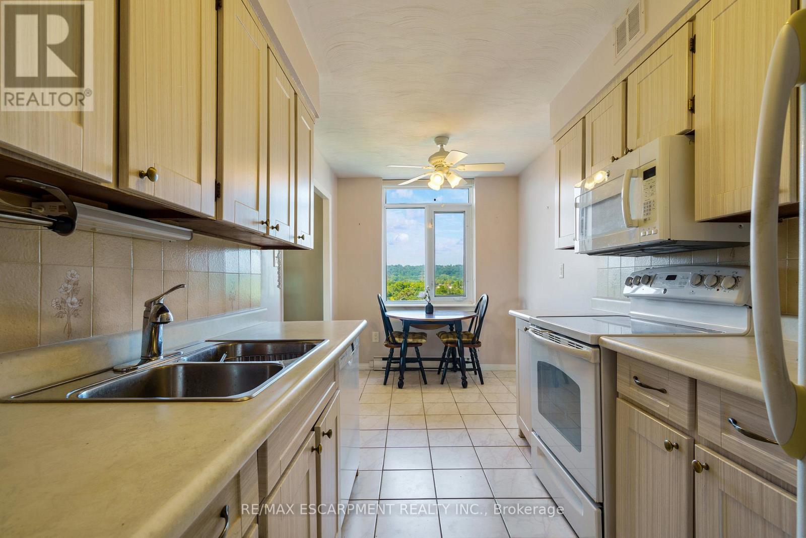 Photo 13 of 908 30 Harrisford Street, Hamilton ON