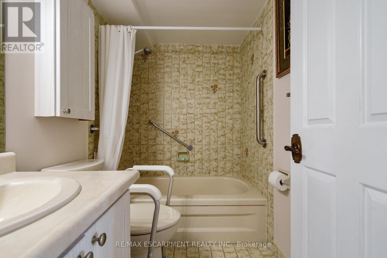 Photo 11 of 908 30 Harrisford Street, Hamilton ON