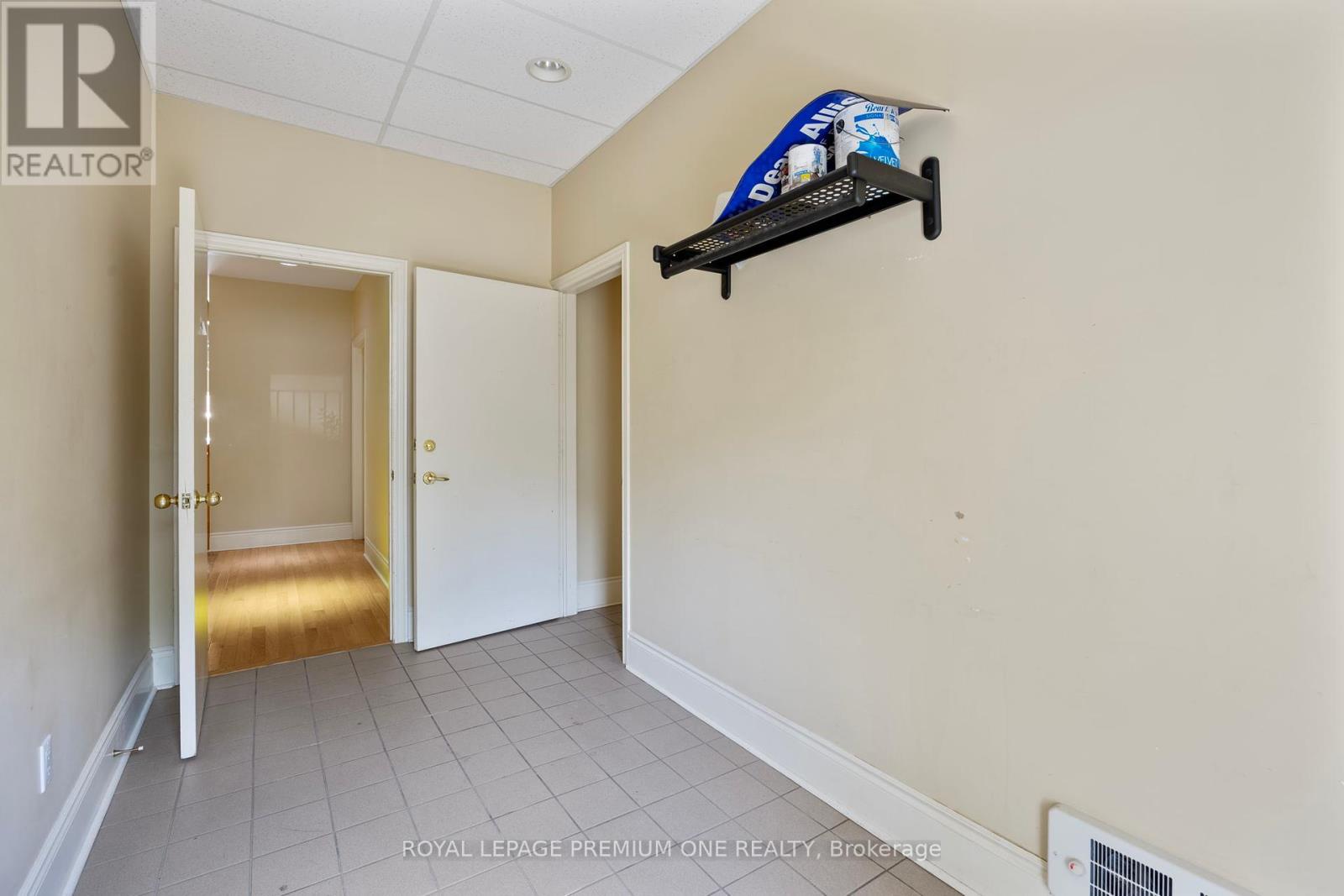 Photo 13 of 4994 King Street, Lincoln ON