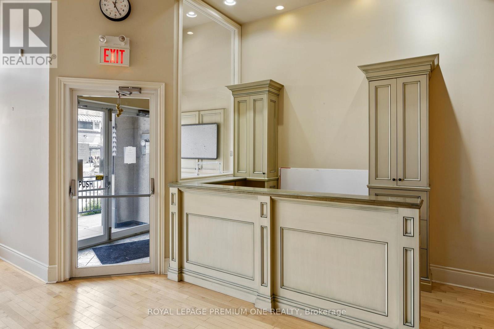 Photo 6 of 4994 King Street, Lincoln ON