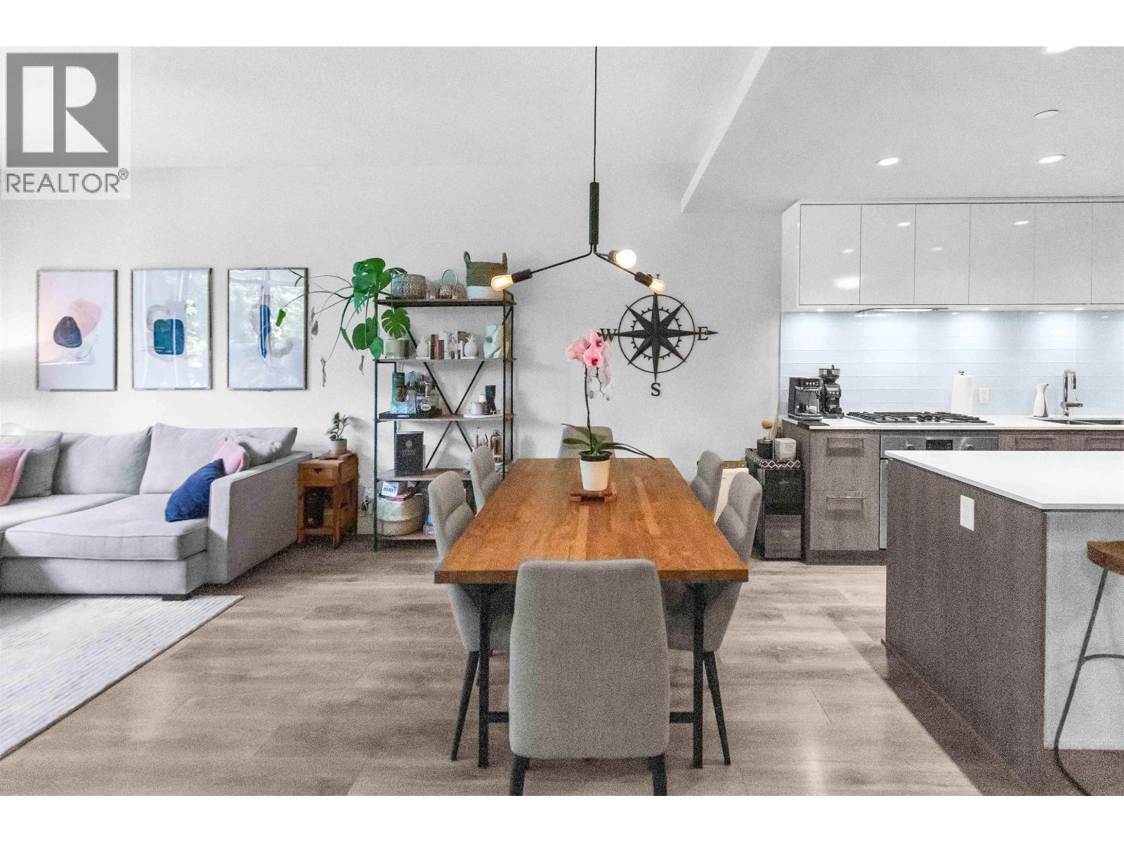 Photo 1 of 104 680 Seylynn Crescent, North Vancouver BC