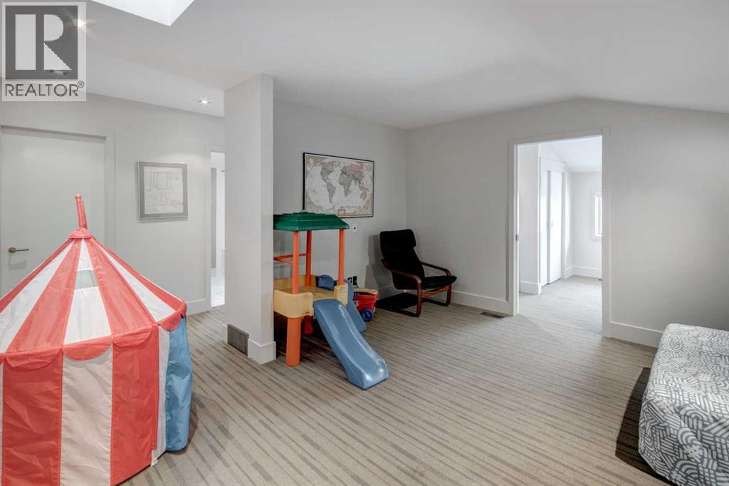 Single Family House for Sale in B  Gladstone Road NW Hillhurst Calgary 