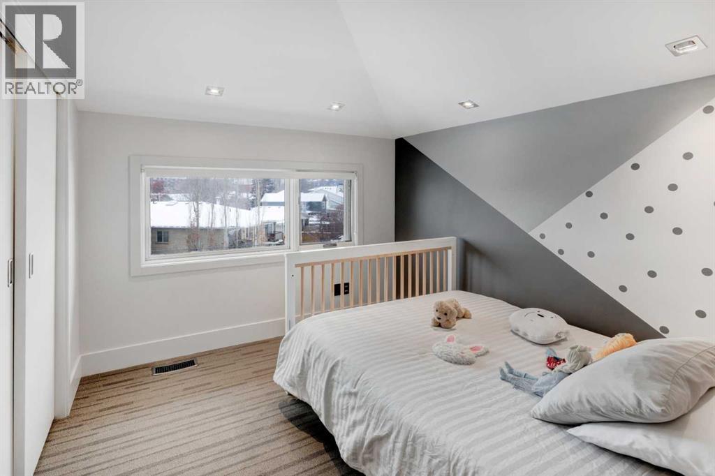 Single Family House for Sale in B  Gladstone Road NW Hillhurst Calgary 