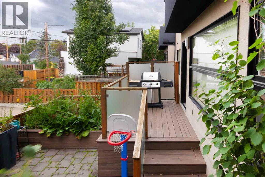 Single Family House for Sale in B  Gladstone Road NW Hillhurst Calgary 