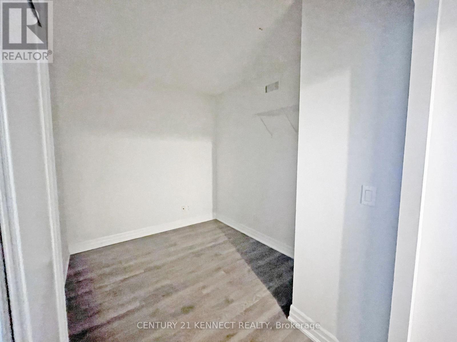 Photo 5 of 1305 8 Scollard Street, Toronto ON