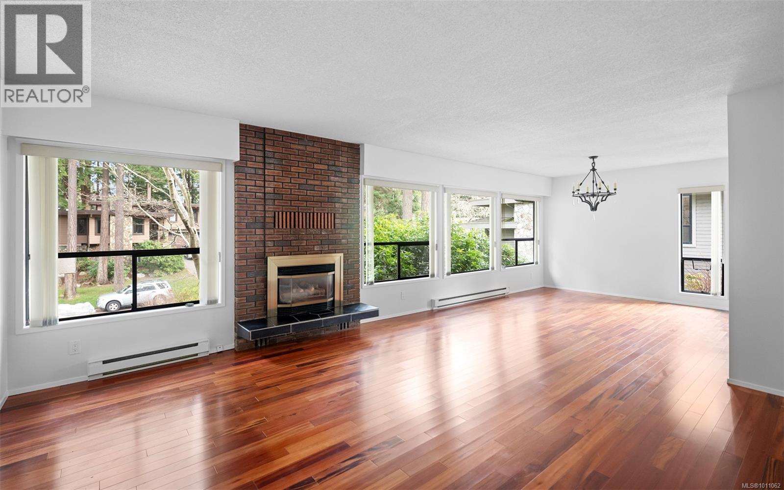Photo 25 of 1075 Quailwood Pl, Saanich BC