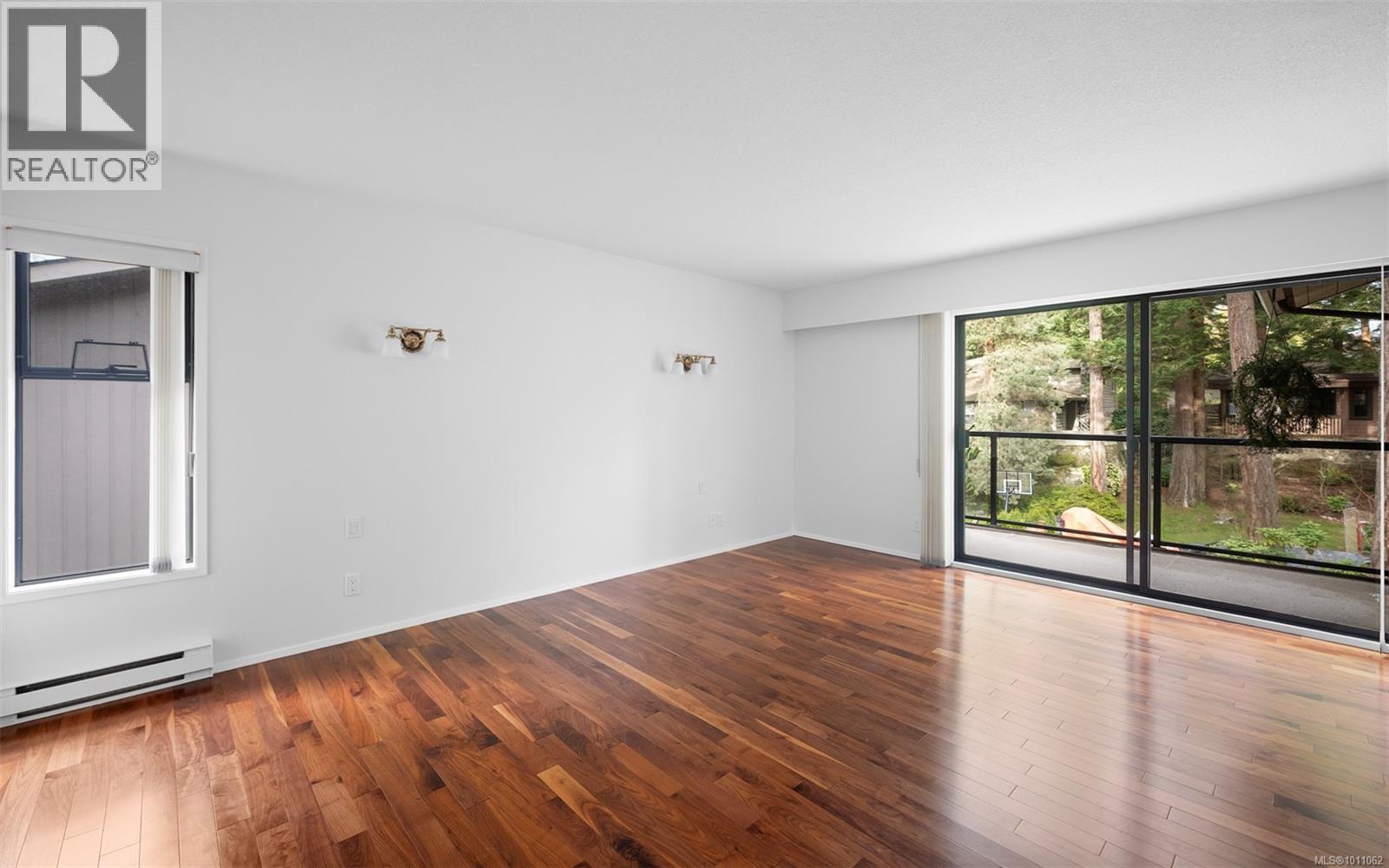 Photo 18 of 1075 Quailwood Pl, Saanich BC