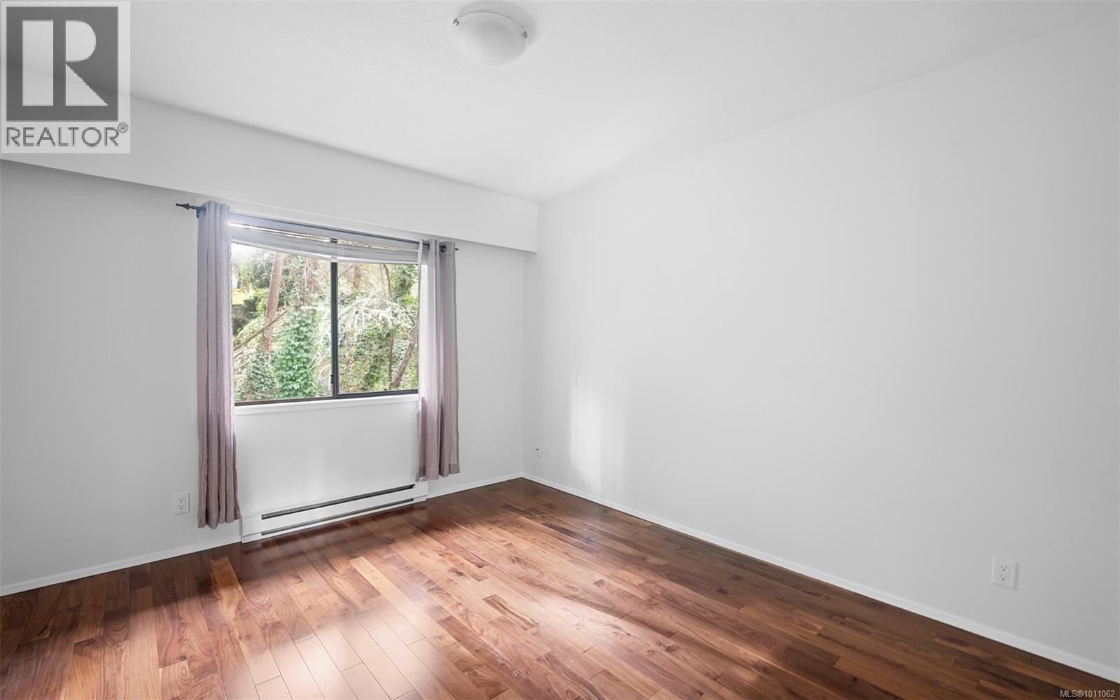 Photo 32 of 1075 Quailwood Pl, Saanich BC