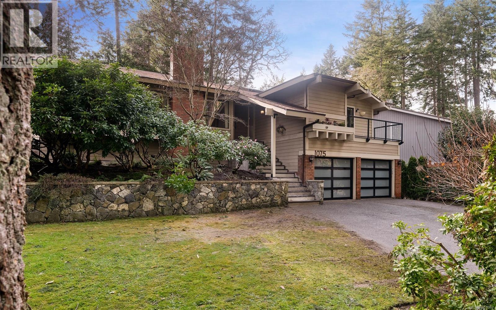 Photo 28 of 1075 Quailwood Pl, Saanich BC