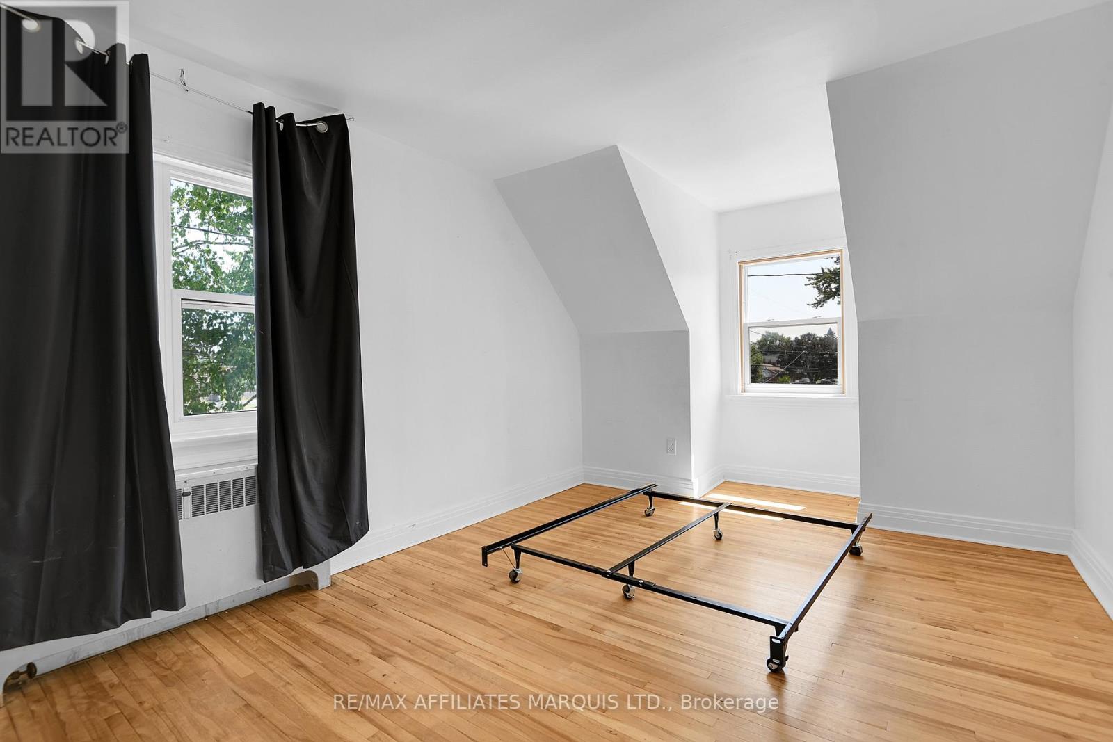 Photo 1 of 547 Fifth Street E, Cornwall ON