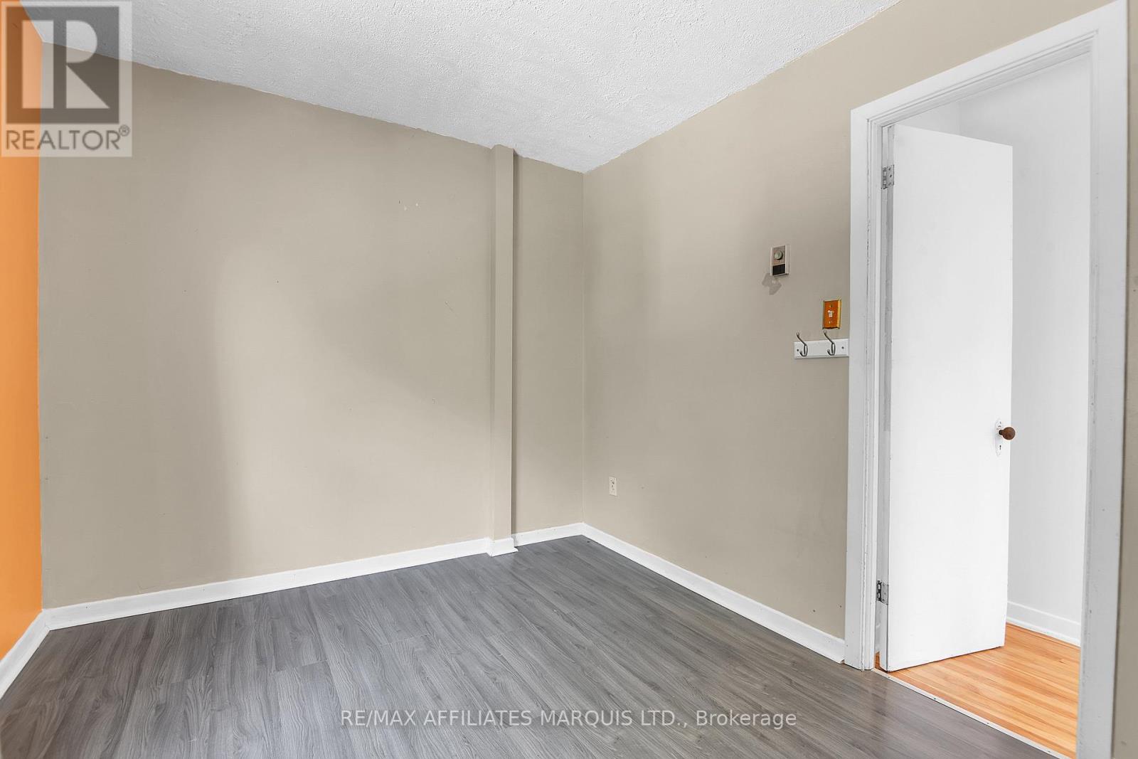 Photo 3 of 547 Fifth Street E, Cornwall ON
