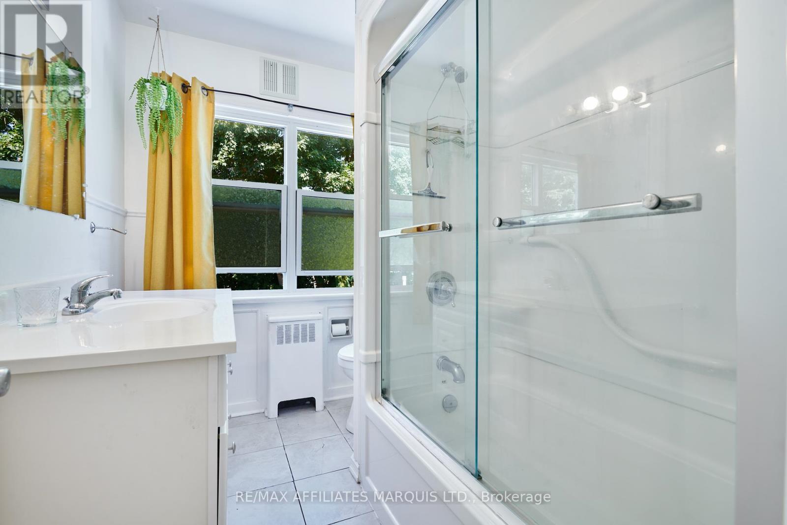 Photo 13 of 547 Fifth Street E, Cornwall ON