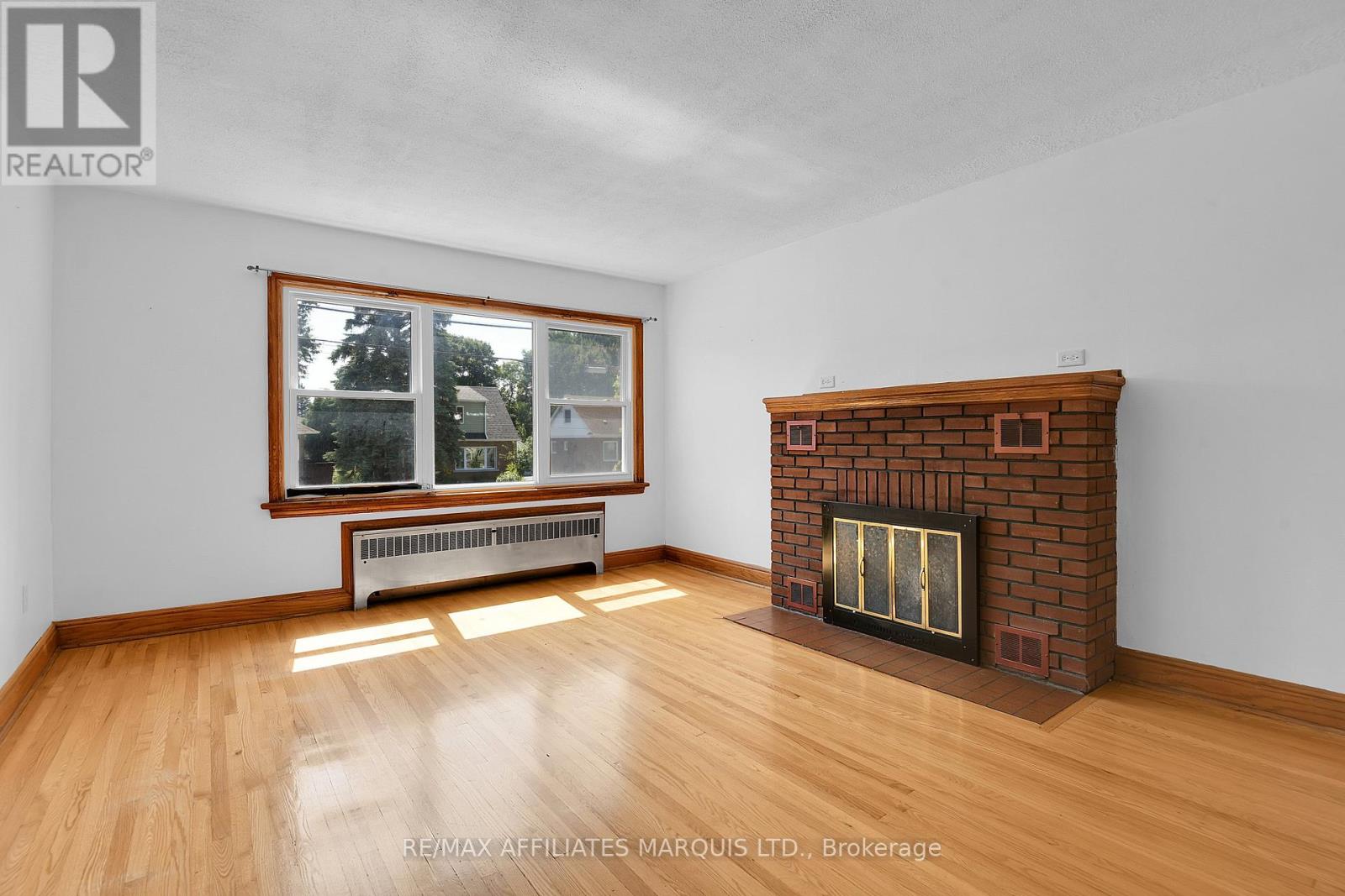 Photo 24 of 547 Fifth Street E, Cornwall ON