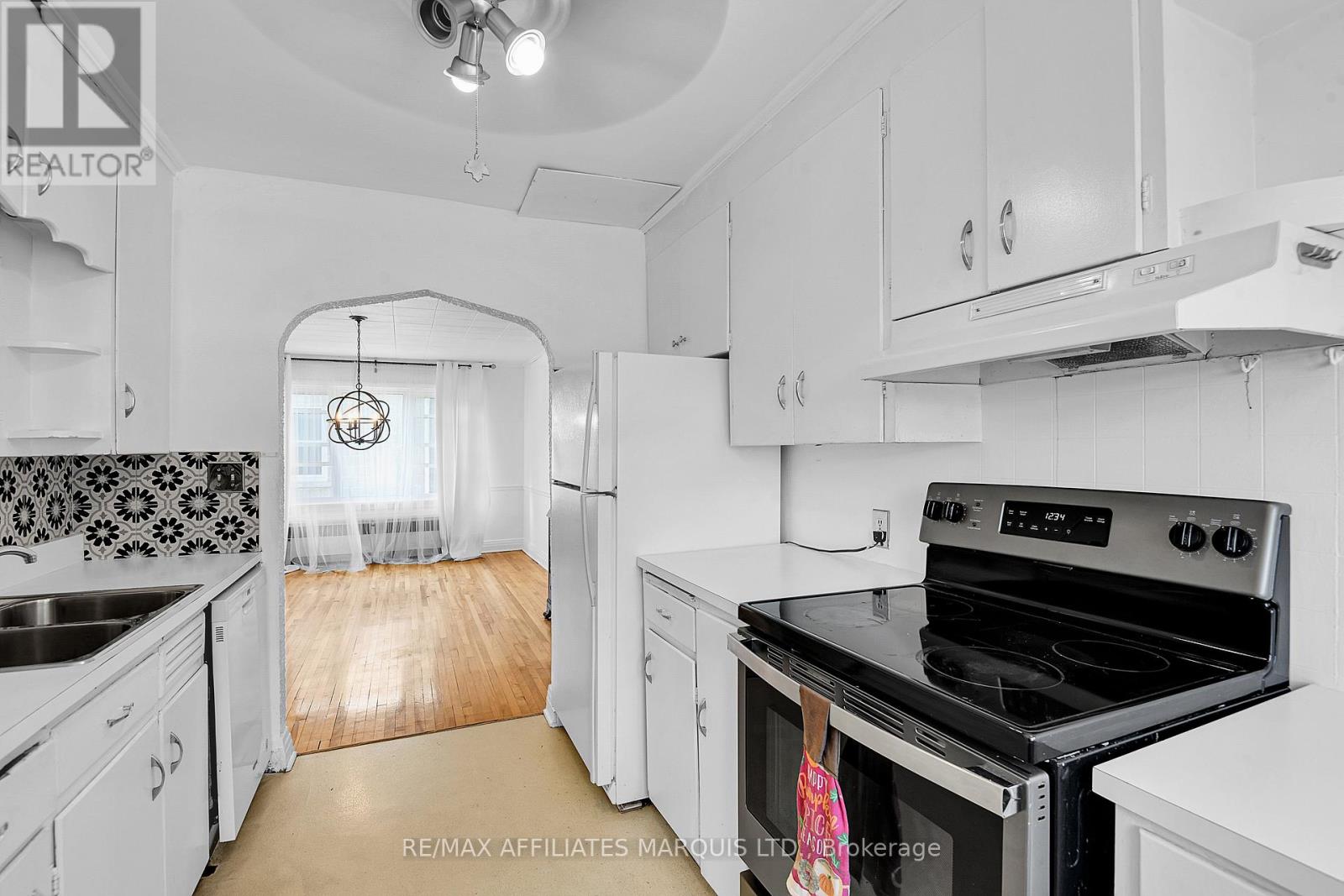 Photo 22 of 547 Fifth Street E, Cornwall ON