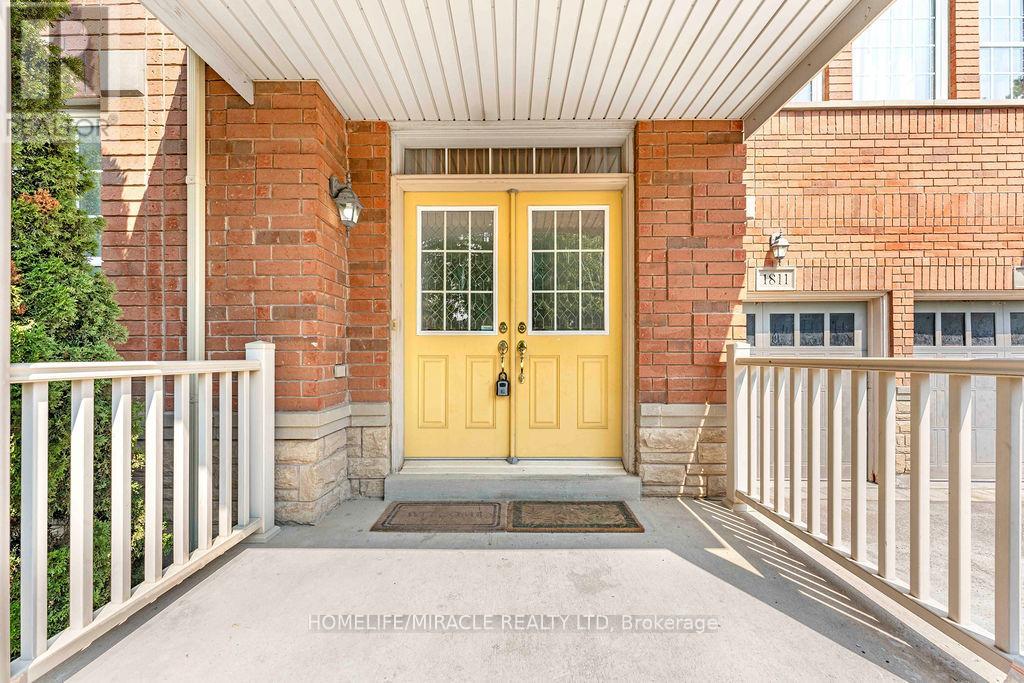 Photo 2 of Main Upper 1811 Esterbrooke Drive, Oshawa ON