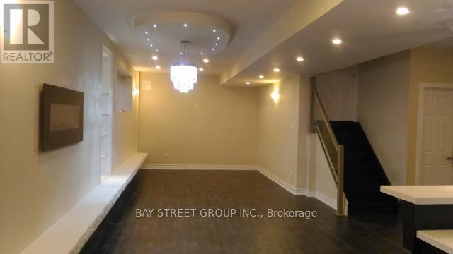 Photo 4 of 209 Kentland Street N, Markham ON