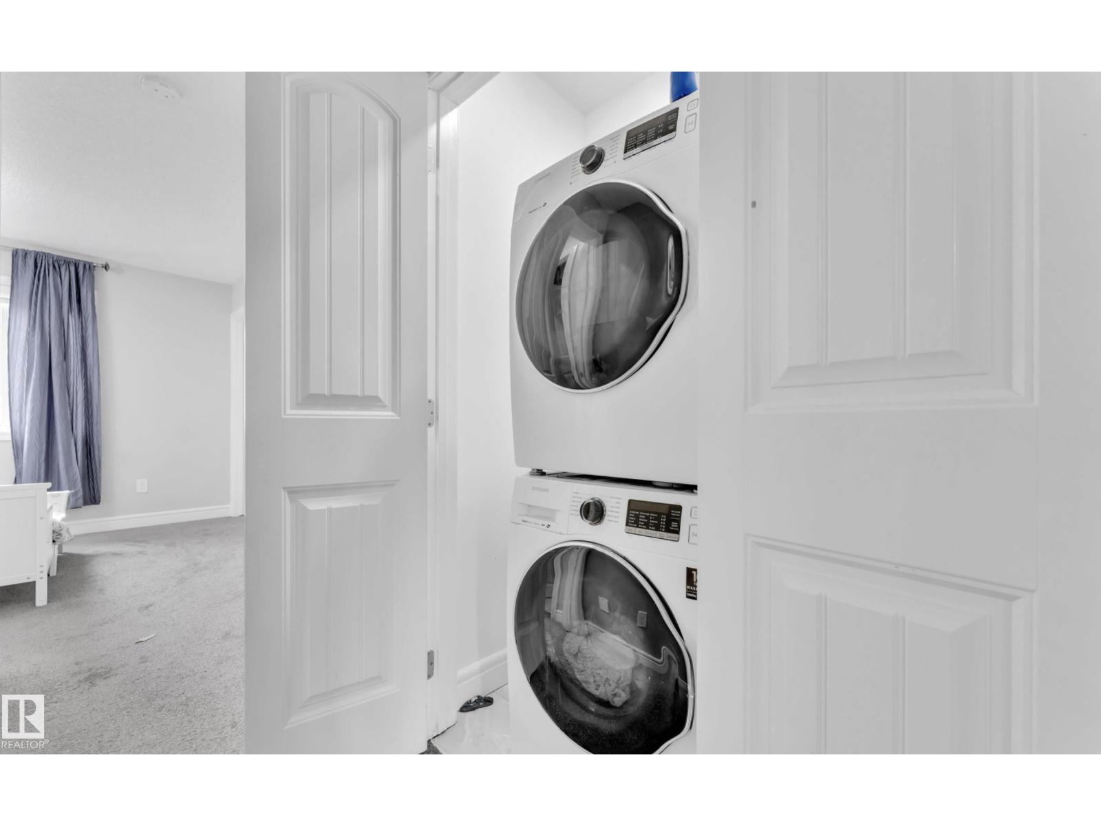 Photo 16 of 21 2803 14 Av Nw, Edmonton AB