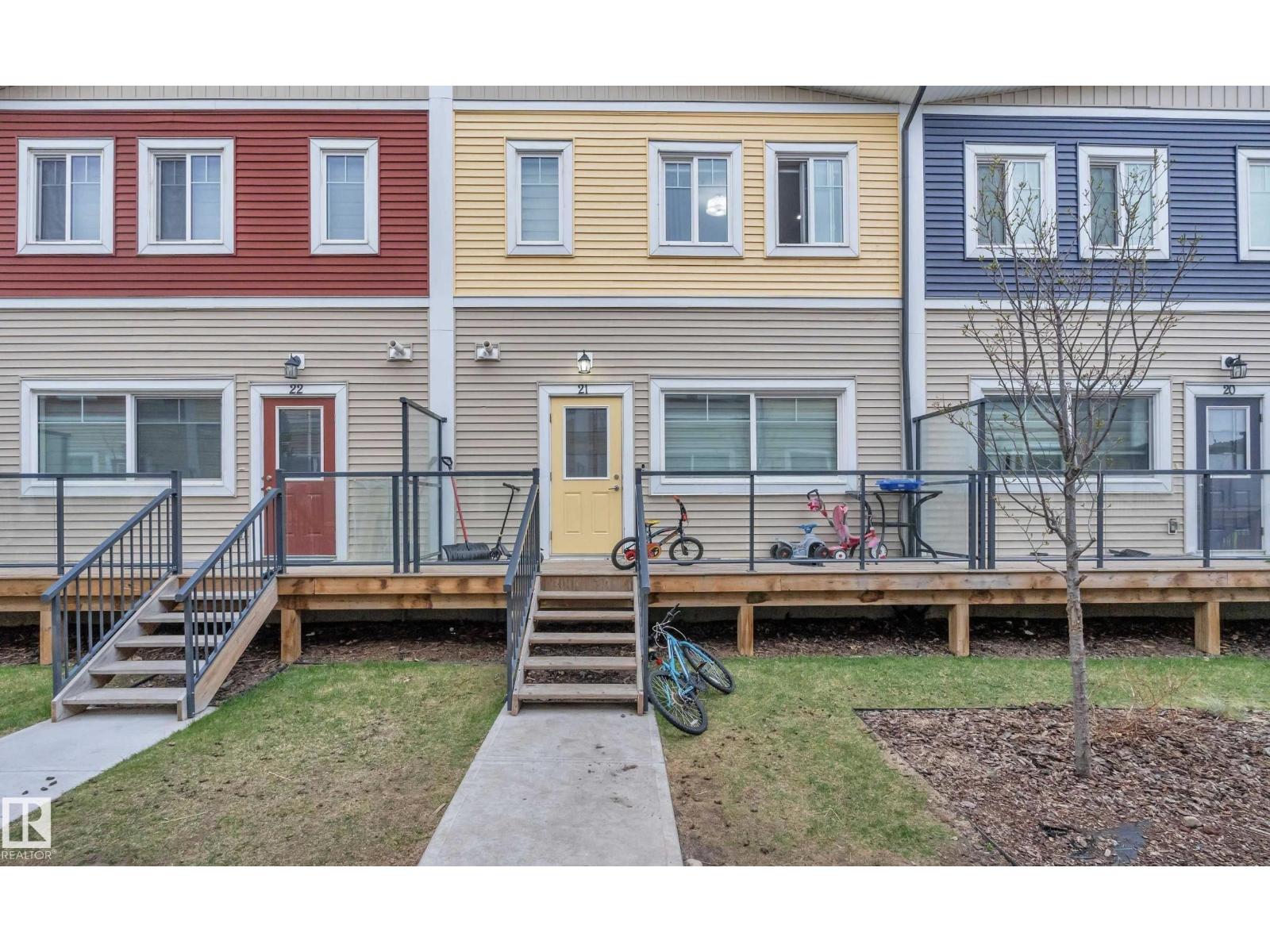 Photo 4 of 21 2803 14 Av Nw, Edmonton AB