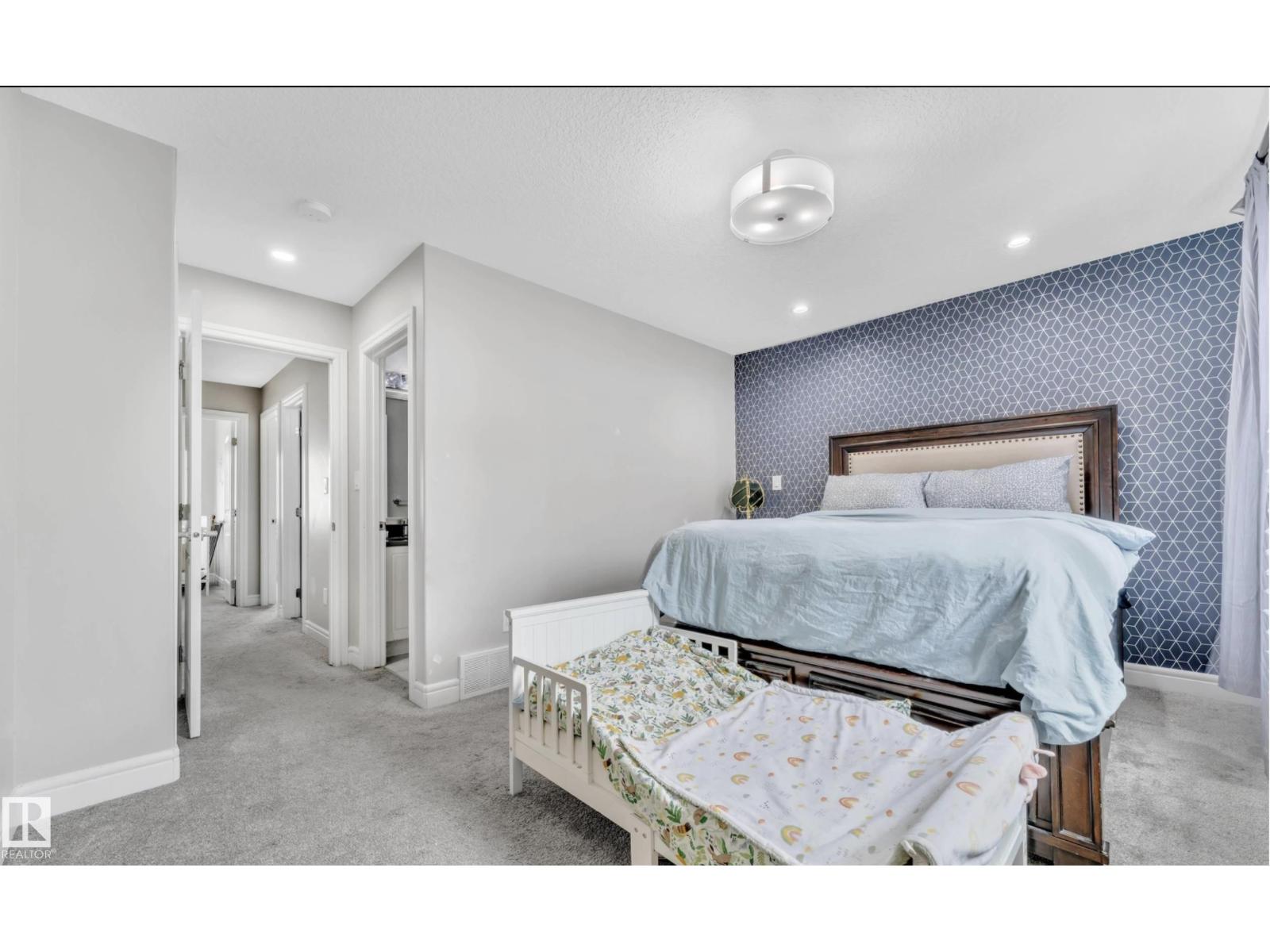 Photo 2 of 21 2803 14 Av Nw, Edmonton AB