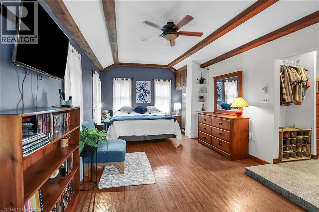 Photo 15 of 10 Maple Avenue, Grimsby ON