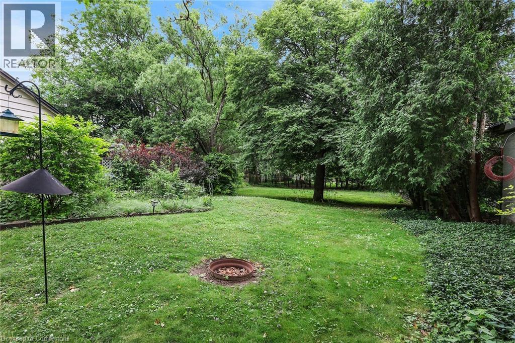 Photo 31 of 10 Maple Avenue, Grimsby ON