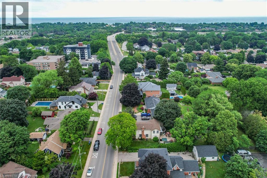 Photo 35 of 10 Maple Avenue, Grimsby ON