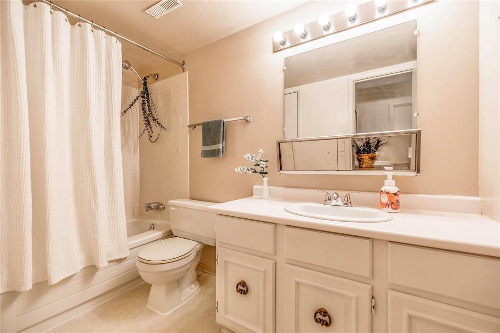 Photo 6 of 308 225 Princeton Boulevard, Winnipeg MB