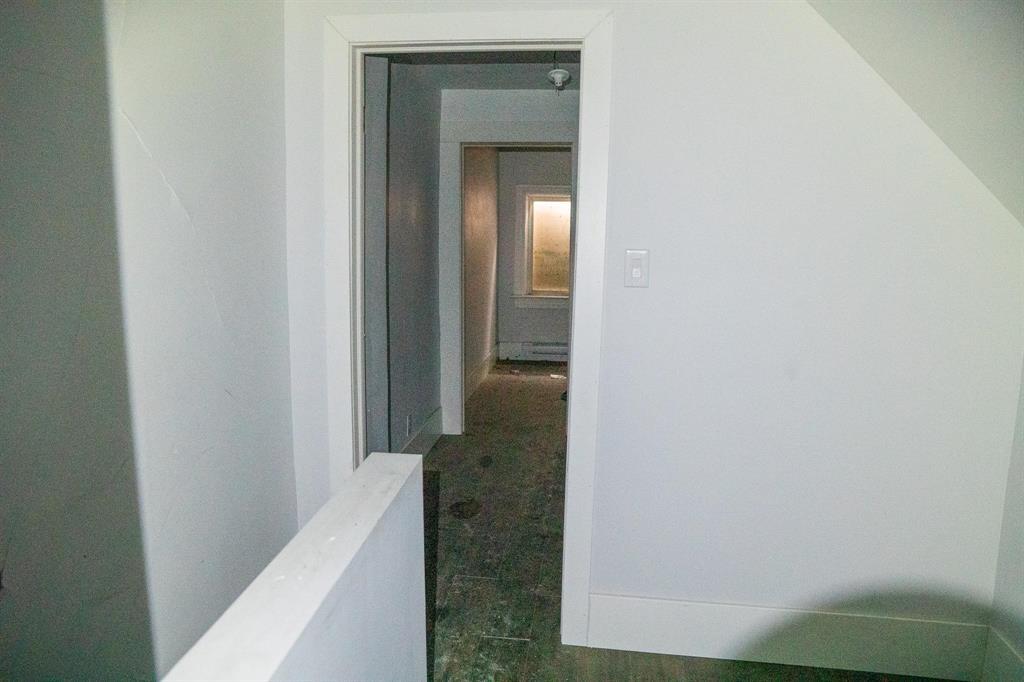 Photo 6 of 493 Flora Avenue, Winnipeg MB