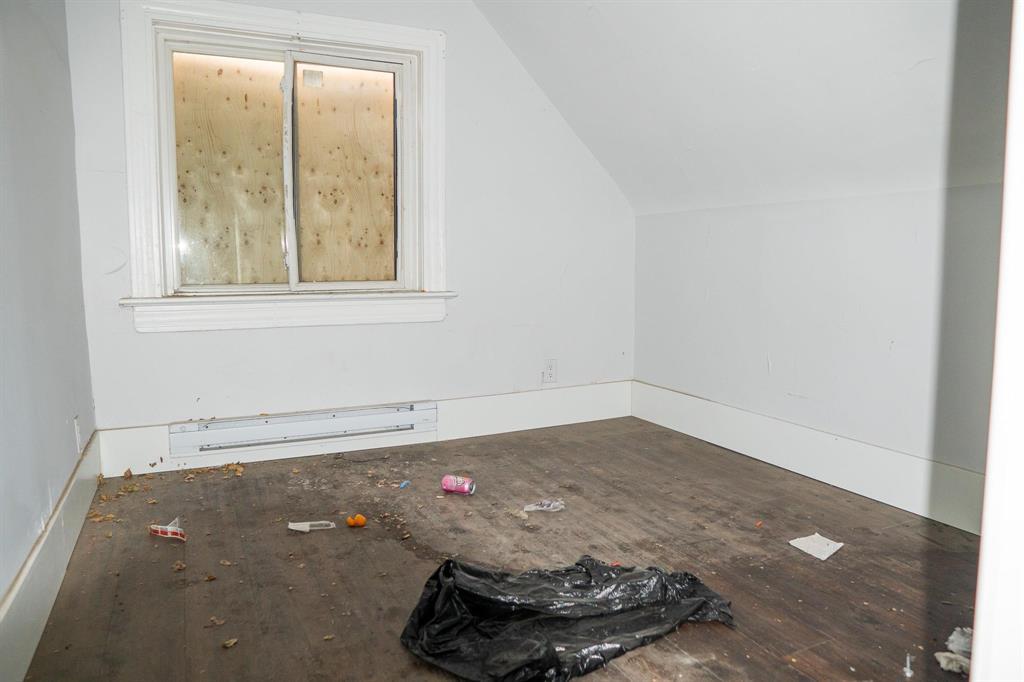 Photo 9 of 493 Flora Avenue, Winnipeg MB